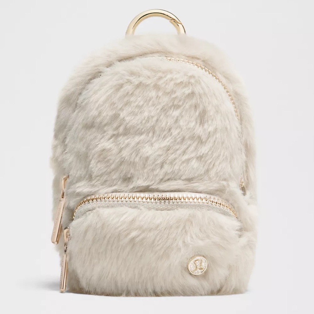 NWT Lululemon Everywhere Nano Backpack
Plush Fleece